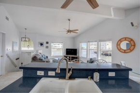 Fantastic Canal front cottage with ocean access